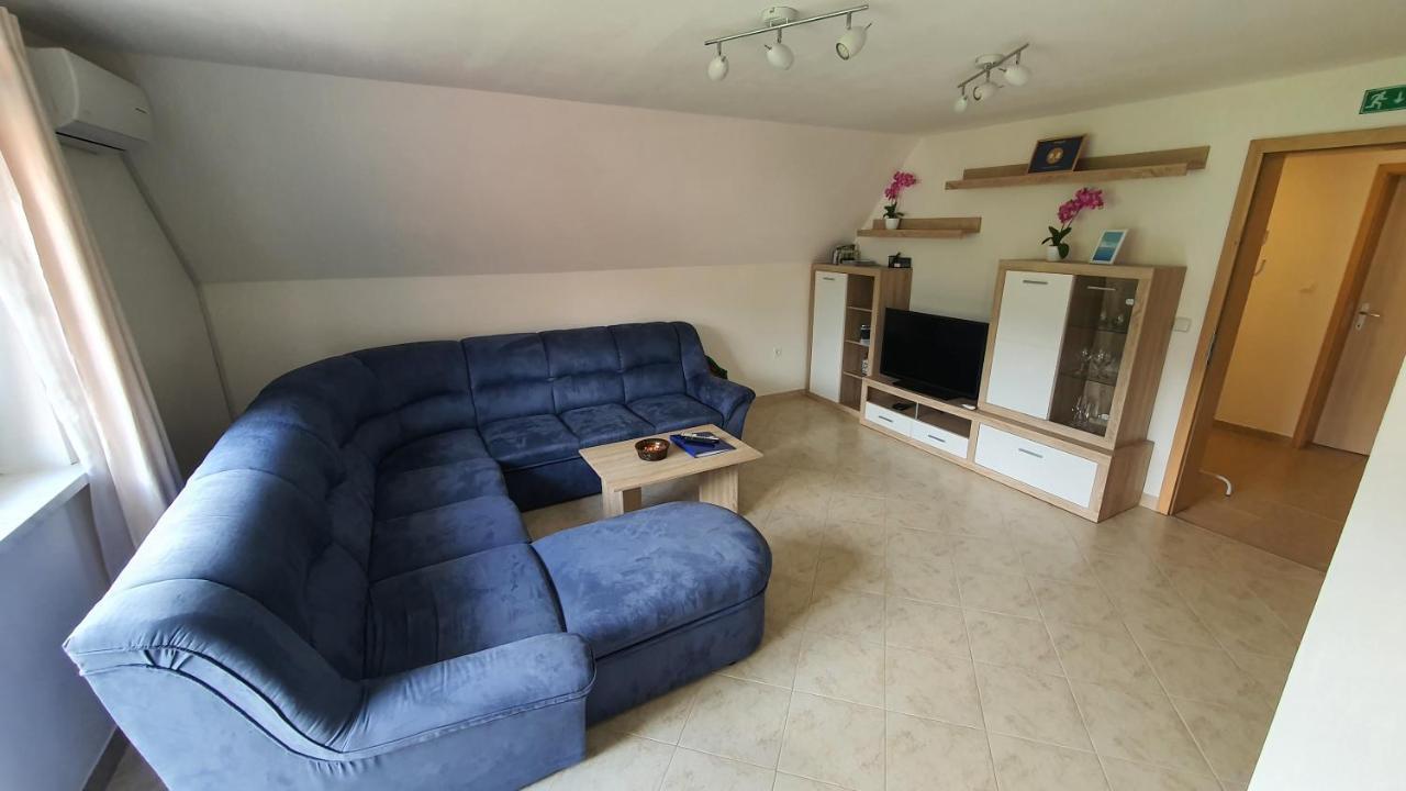 Apartment Tijana Nomenj ภายนอก รูปภาพ