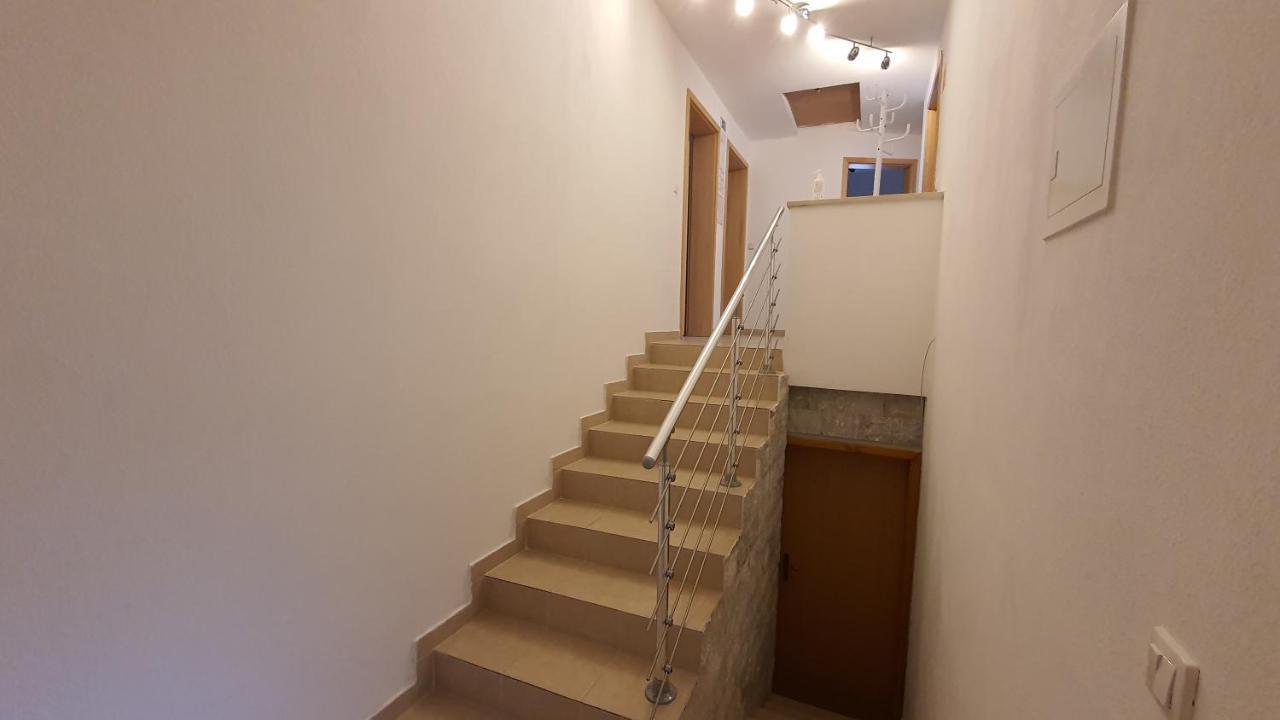 Apartment Tijana Nomenj ภายนอก รูปภาพ